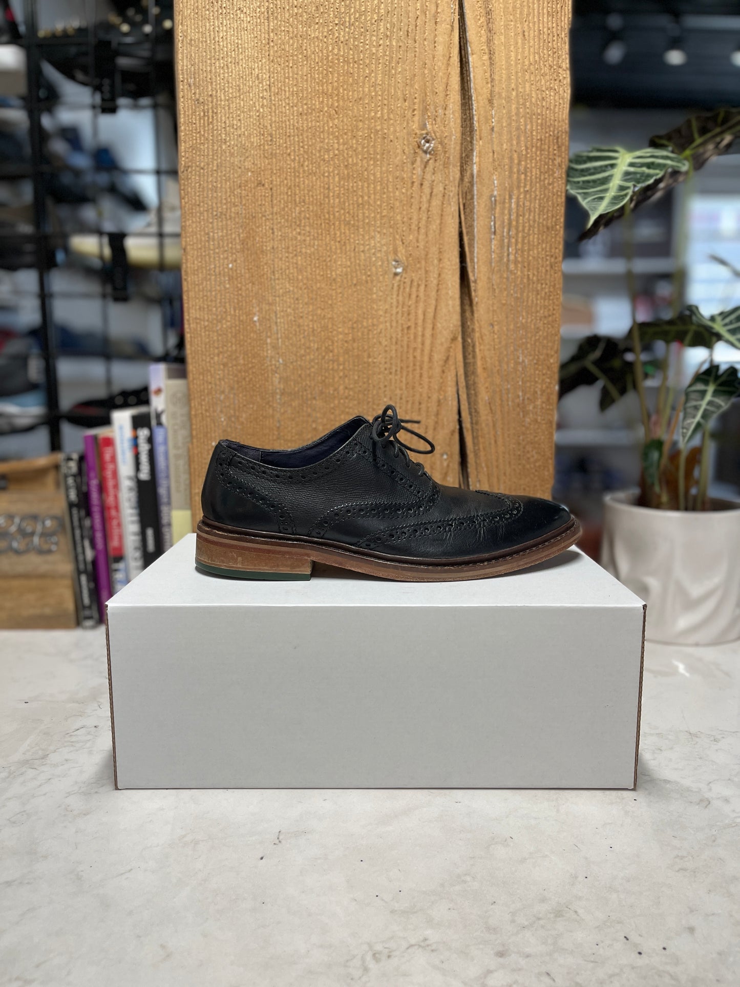 Cole Haan Black Dress Shoes (Size 9)
