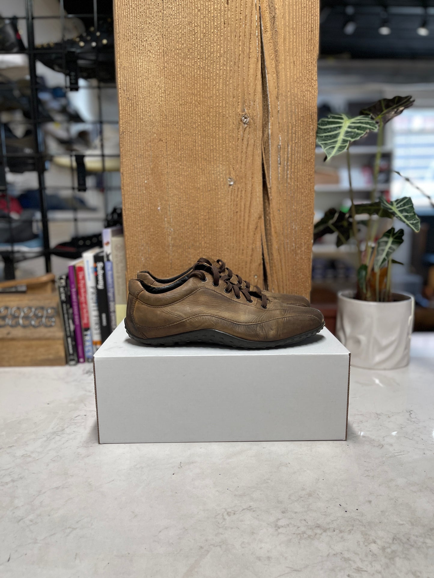 Geox Natural Brown Leather Sneakers (Size 9)
