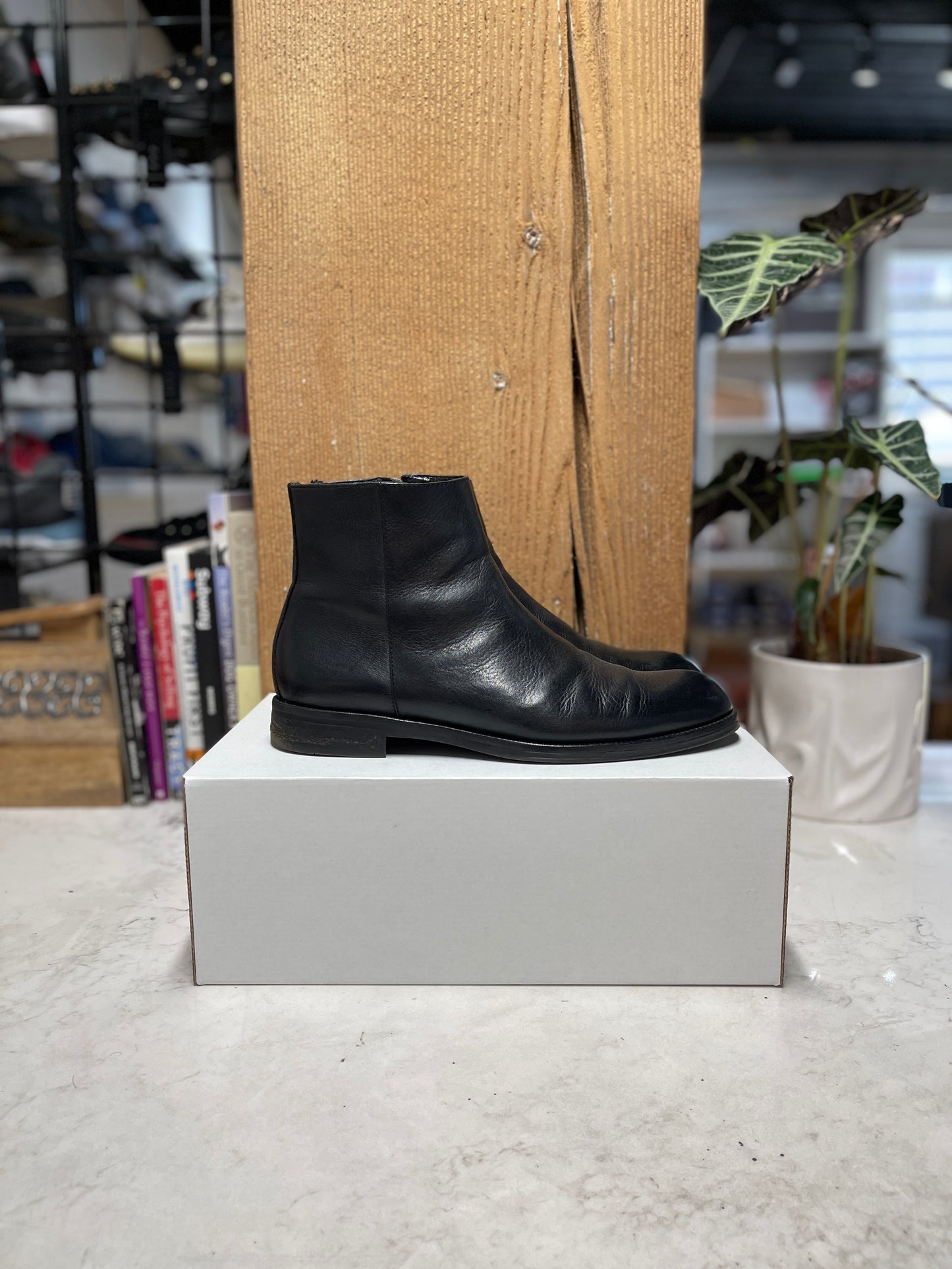 Donald J Pliner Black Boots (Size 9.5)