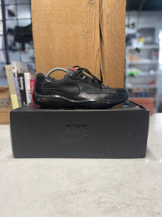 Prada Black Shoes (Size 10)