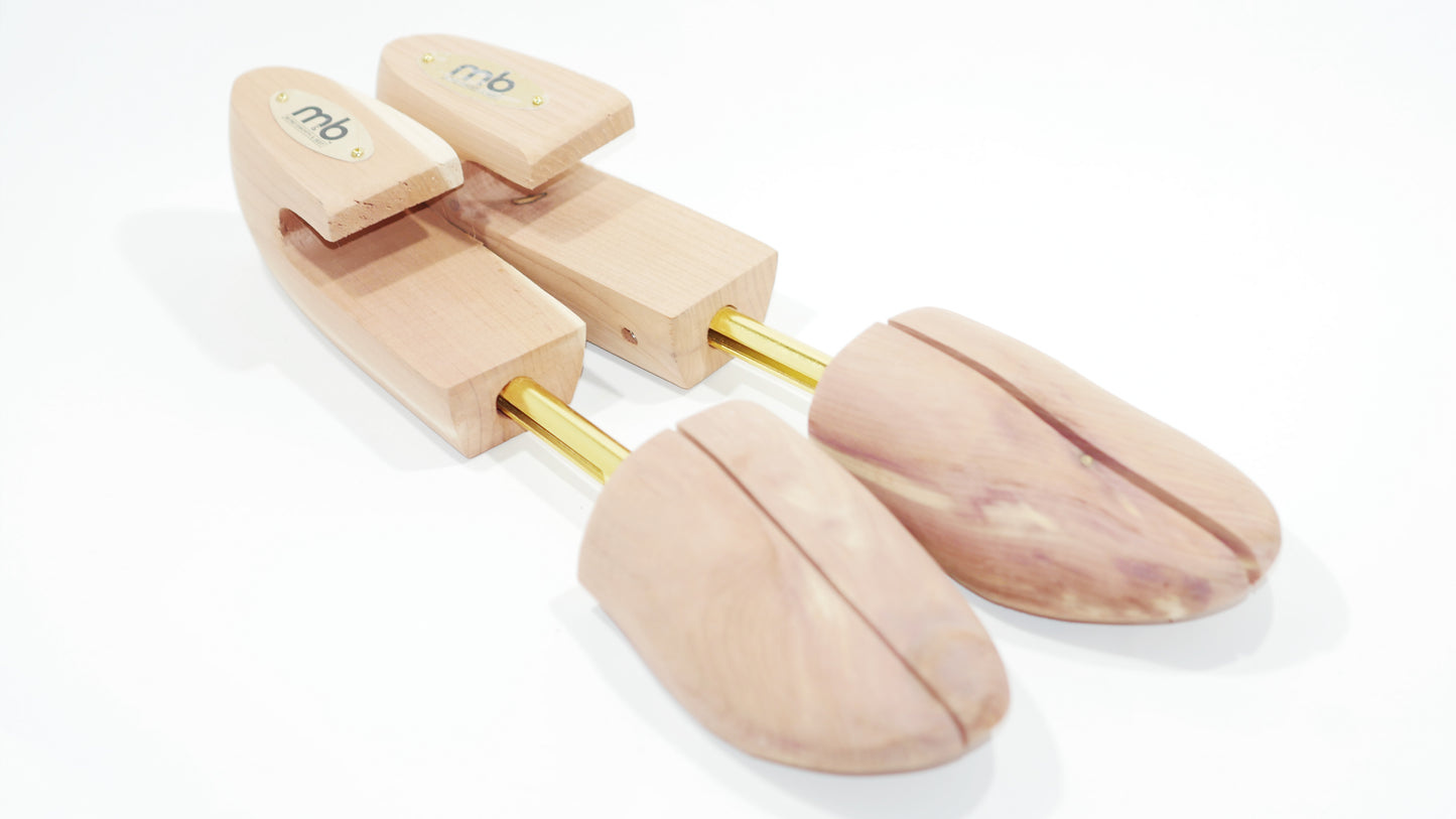 WOODEN SHOE TREES